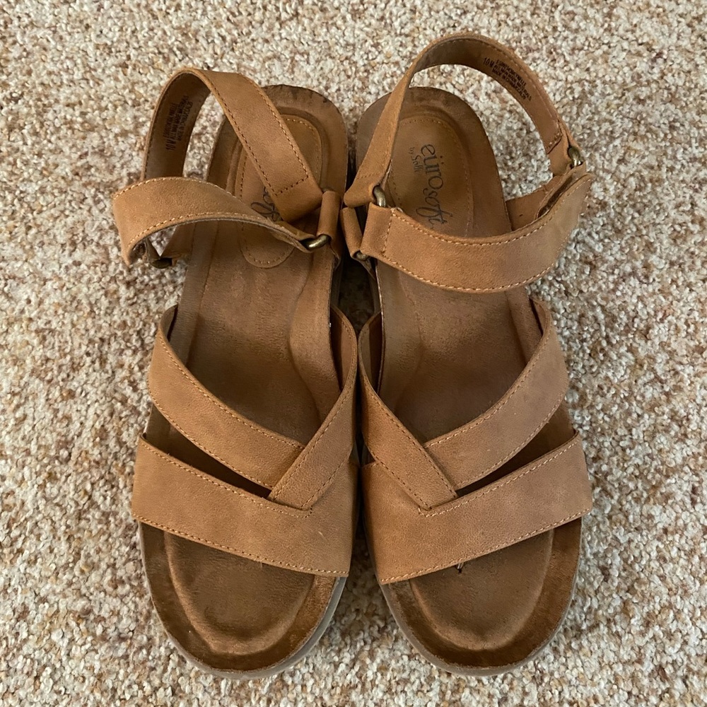 Euro soft sandals size 10